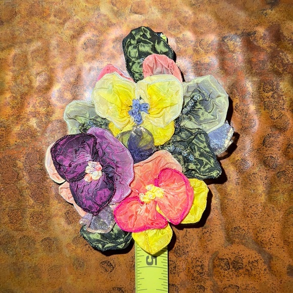 Floral Bouquet Brooch Pin Handmade - Picture 8 of 9